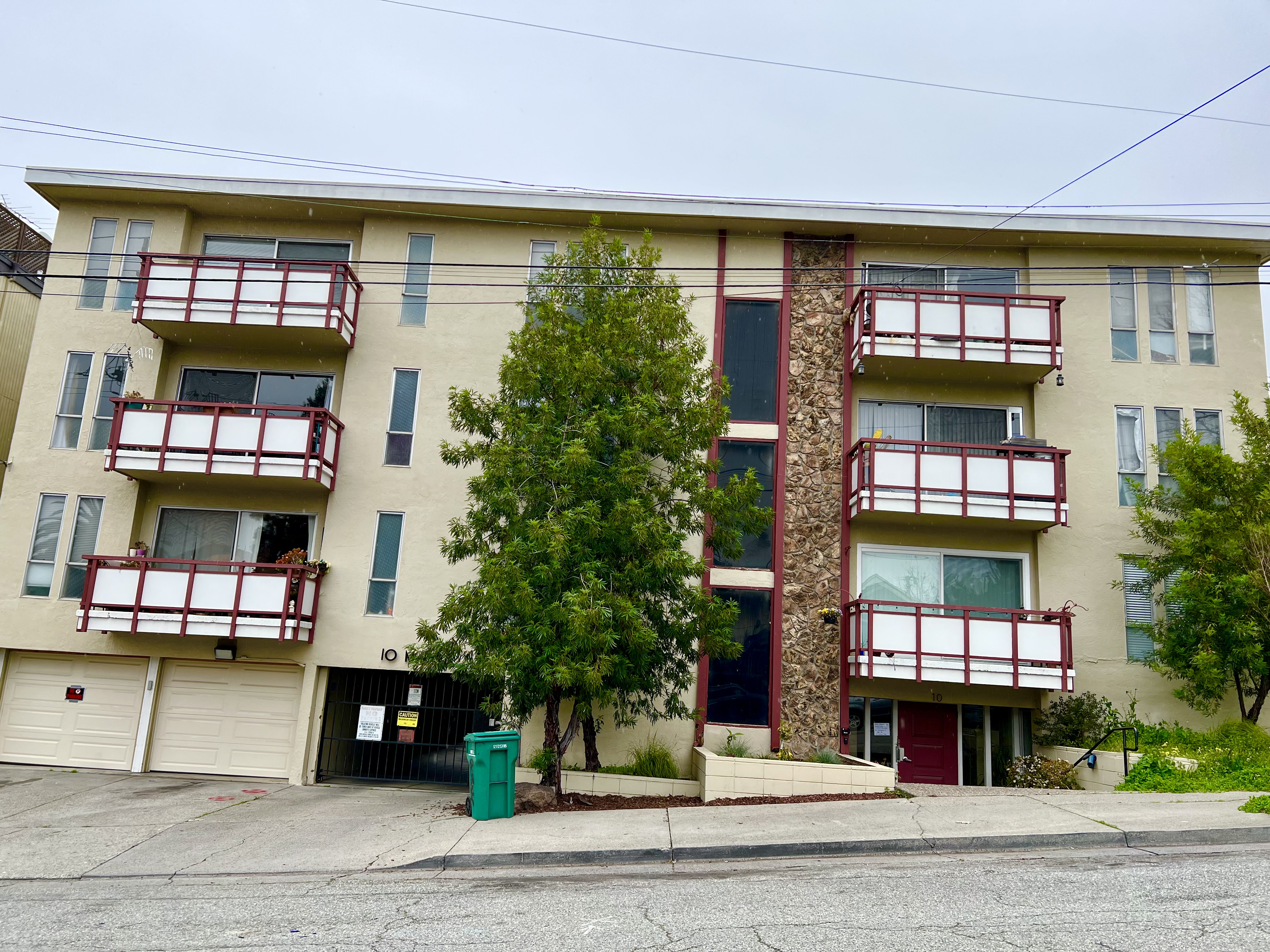 10 Moss Ave Apt 14, Oakland